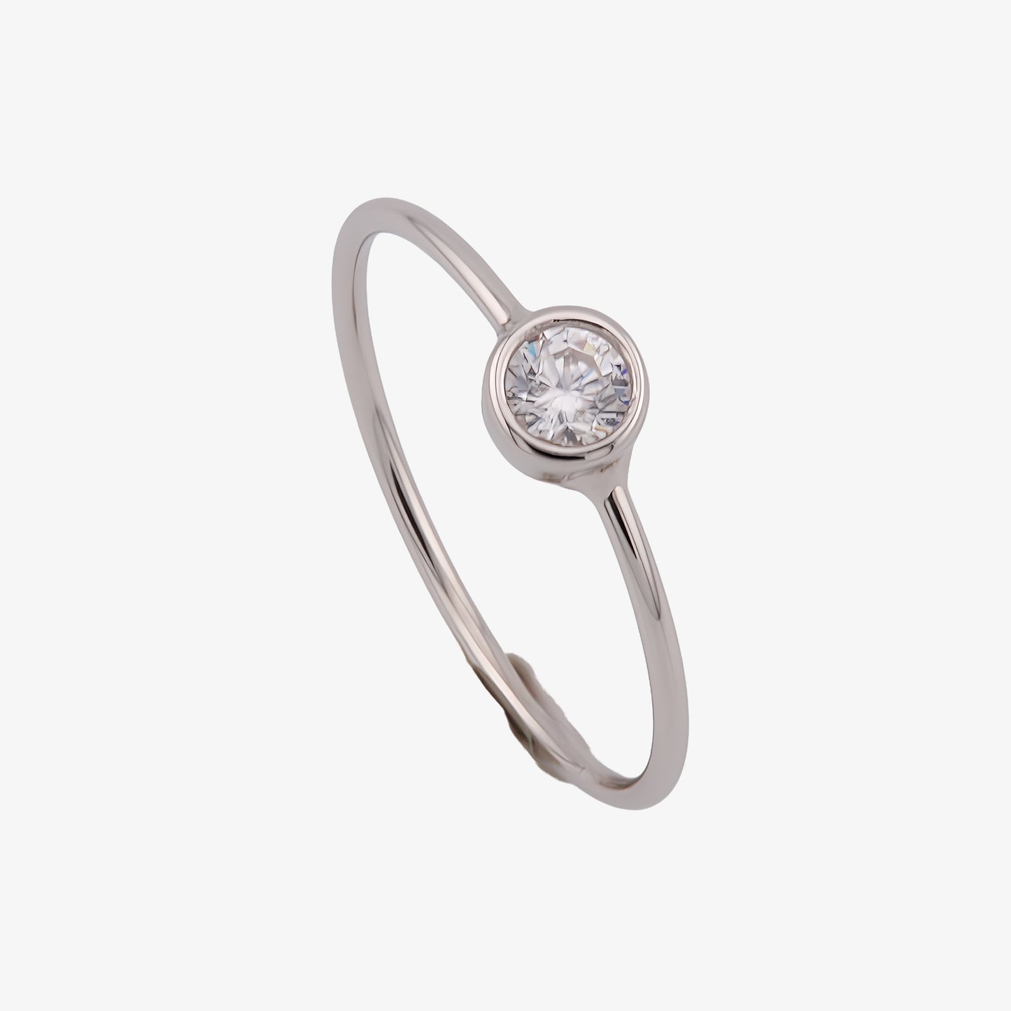 ANILLO ZENDA. Anillo en Plata de Ley 925 con circonita blanca