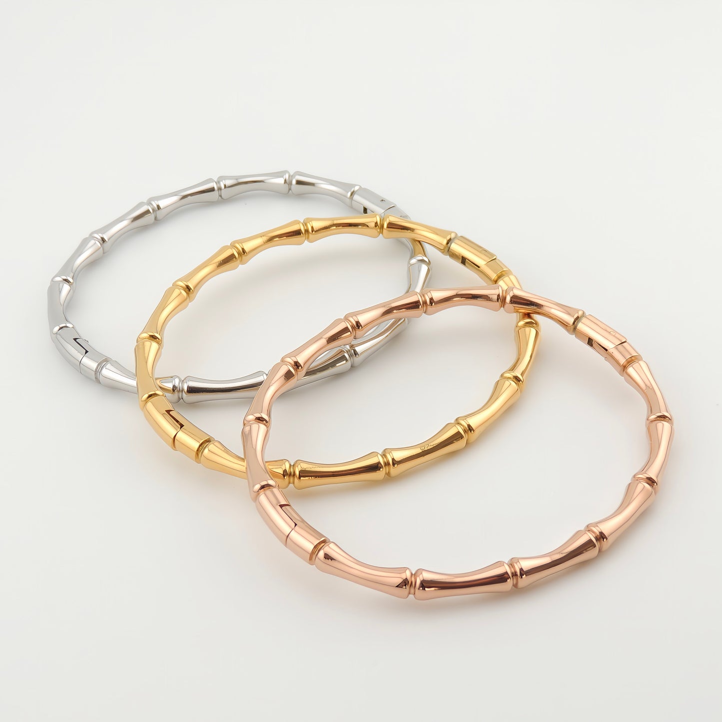 BRAZALETE BELINDA. Pulsera brazalete rígido de acero inoxidable