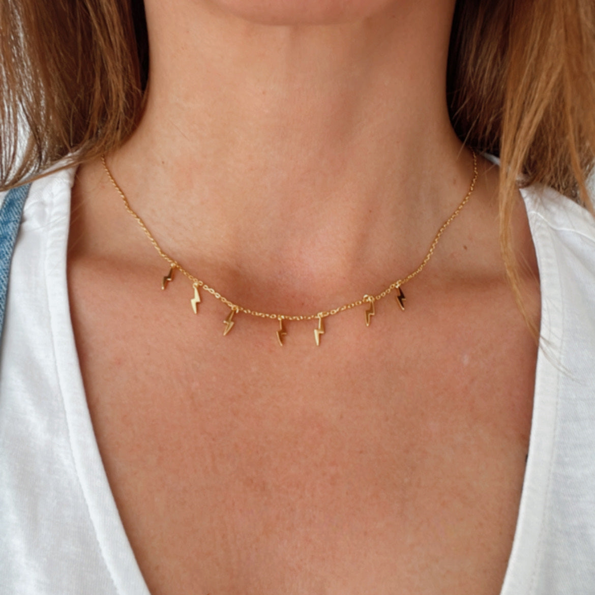 COLLAR RUTH. Collar de plata de ley 925 bañado en oro con colgantes en forma de rayos