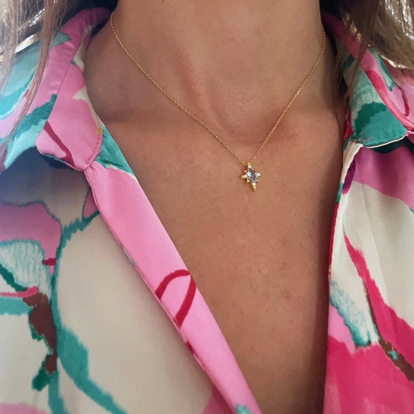 COLLAR FEDRA. Collar de plata de ley 925 bañado en oro de 18K