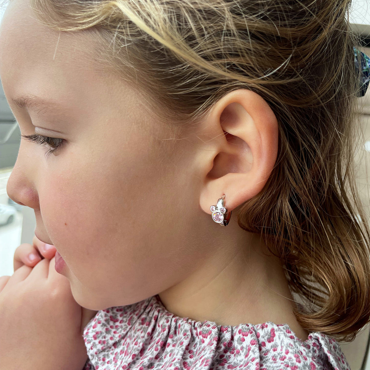 PENDIENTES BERTA. Pendientes Mickey Mouse en plata de ley 925 con circonita en color rosa