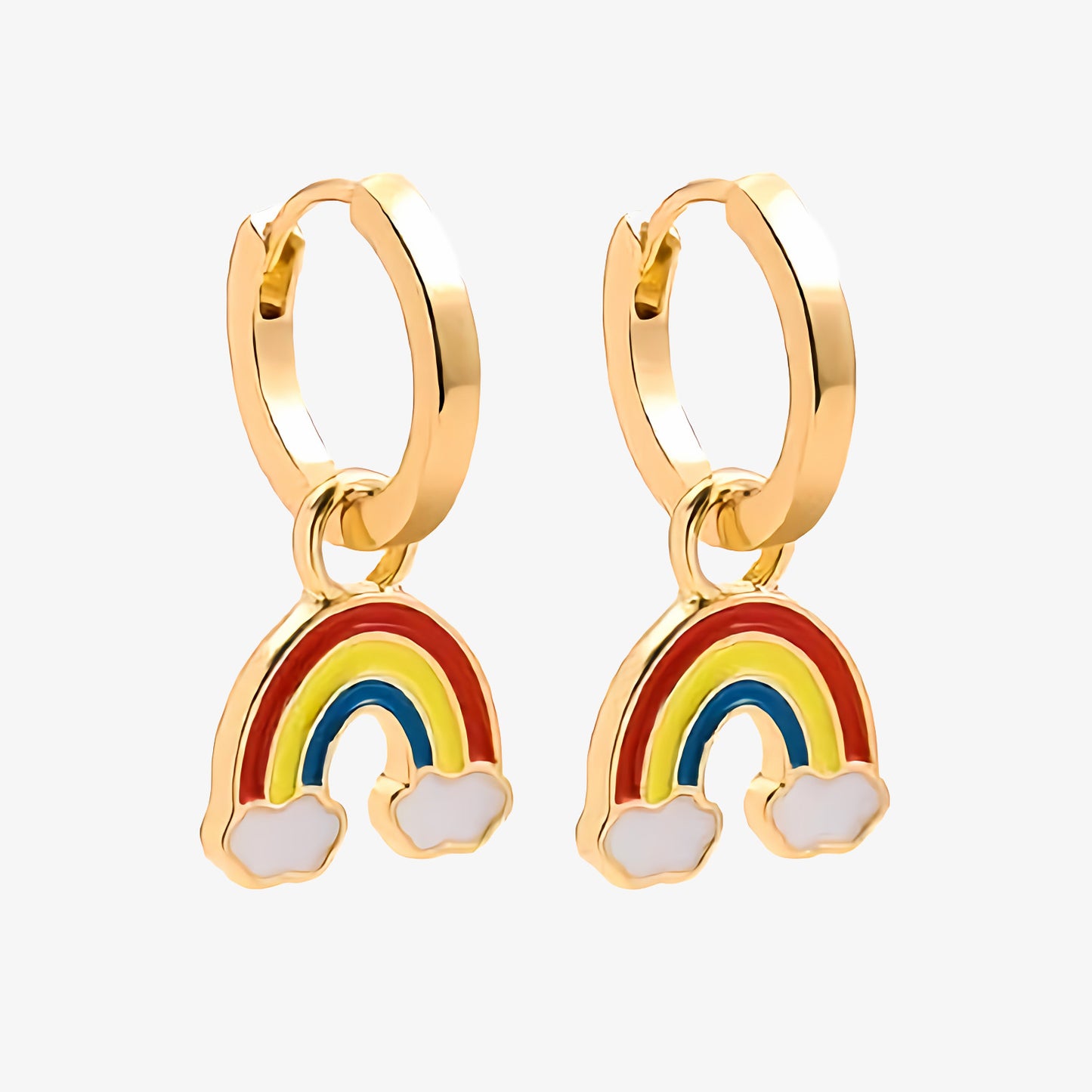 PENDIENTES EMMA. Aros de cobre bañado en oro de 18k con colgante de arcoíris y nubes blancas ideales para niñas