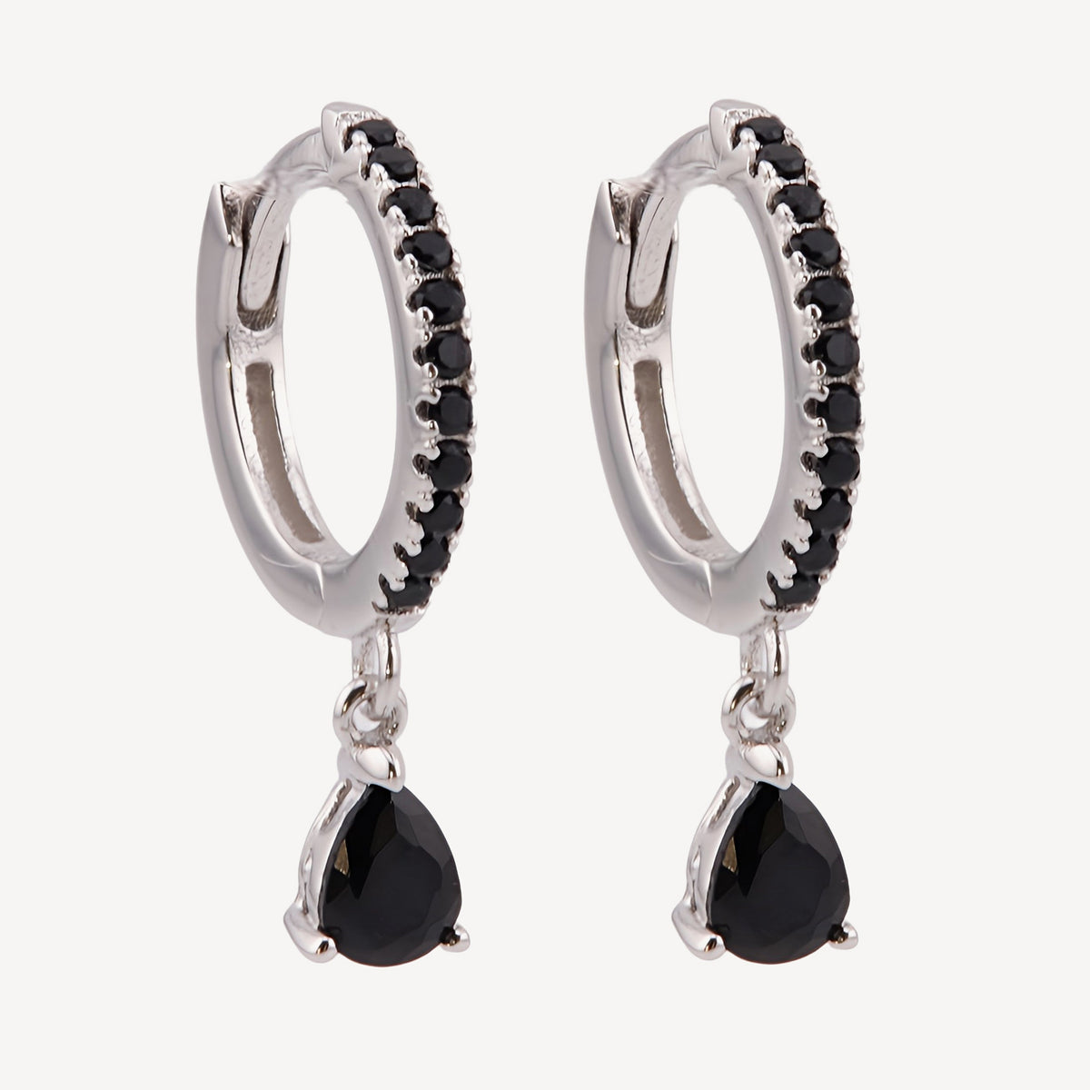 Pendientes Lea, aros de plata de ley 925 en tono oro blanco con circonitas negras y gota negra