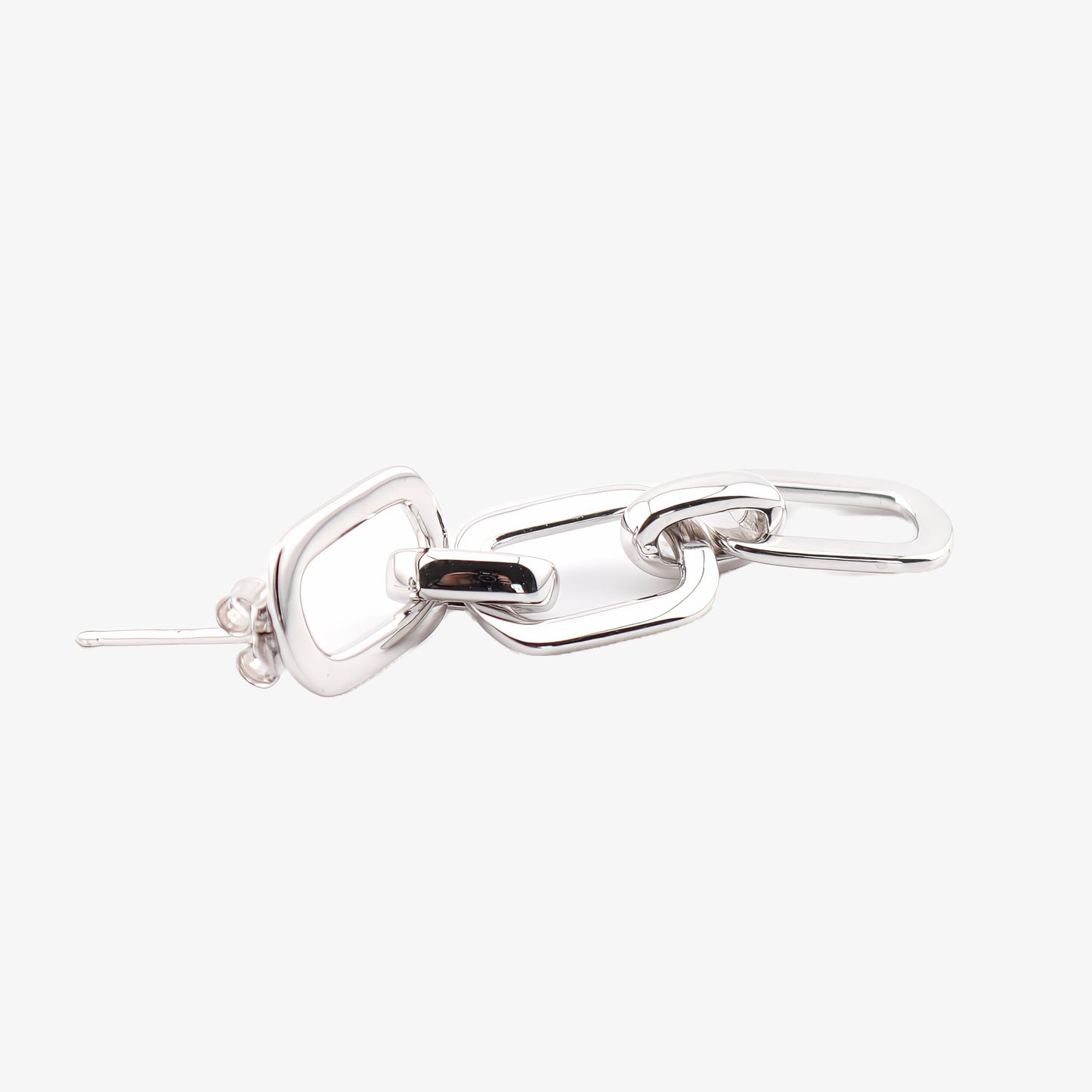 PENDIENTES MARA. Pendientes largos con diseño de eslabones encadenados en Plata de Ley 925
