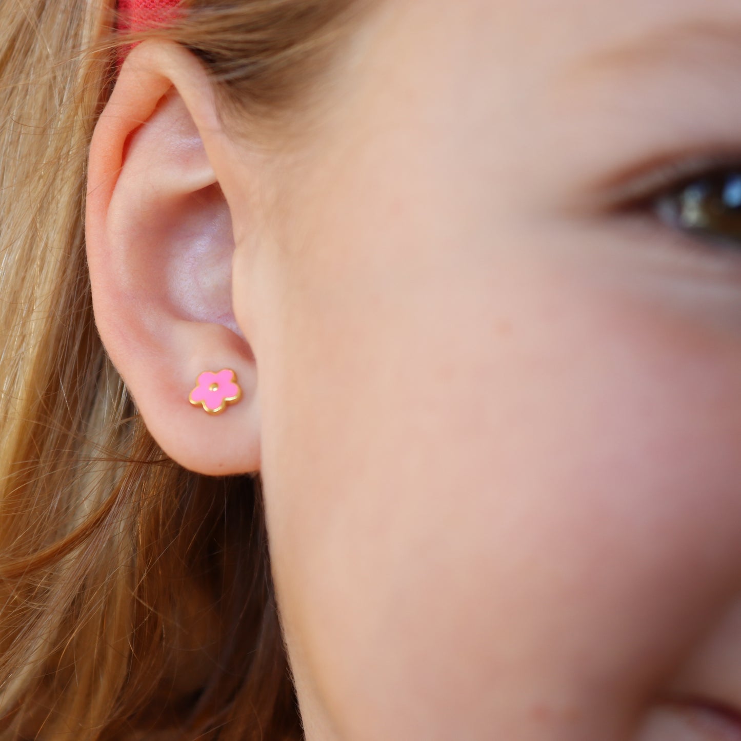 PENDIENTES SOFIA. Pendiente de Plata de Ley 925 con forma de margarita esmaltada en color rosa