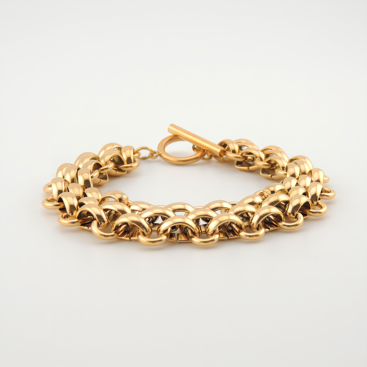PULSERA NEUS. Pulsera ajustable de acero inoxidable recubierto de titanio