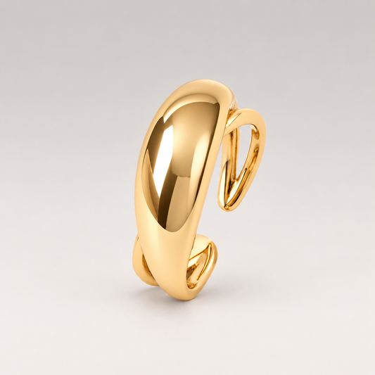Anillo ancho de plata de ley 925 bañada en oro de 18K con bandas entrelazadas