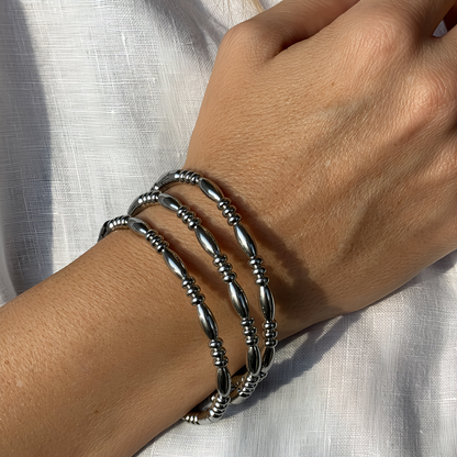 BRAZALETE PATRICIA. Pulsera brazalete rígido de acero inoxidable