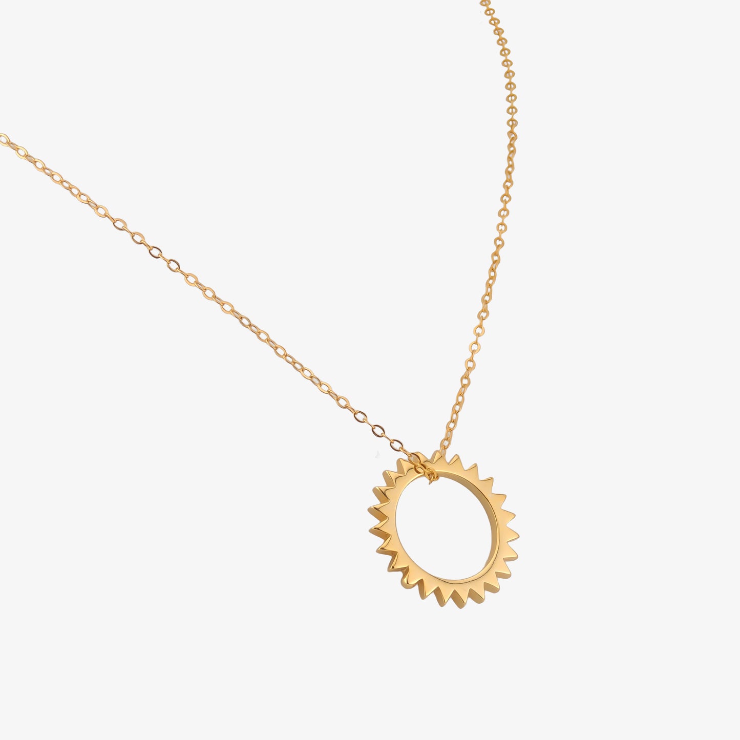 COLLAR ALICIA. Cadena de Plata de Ley 925 bañada en oro con colgante de sol