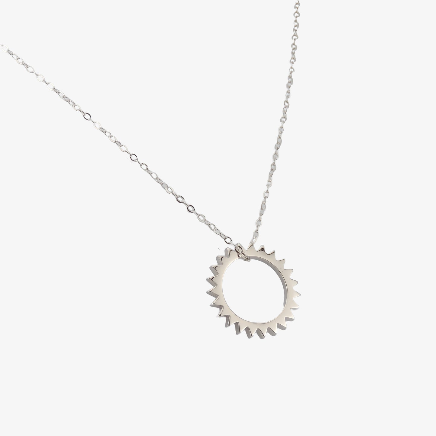 COLLAR DIANA. Cadena de Plata de Ley 925 con colgante de sol