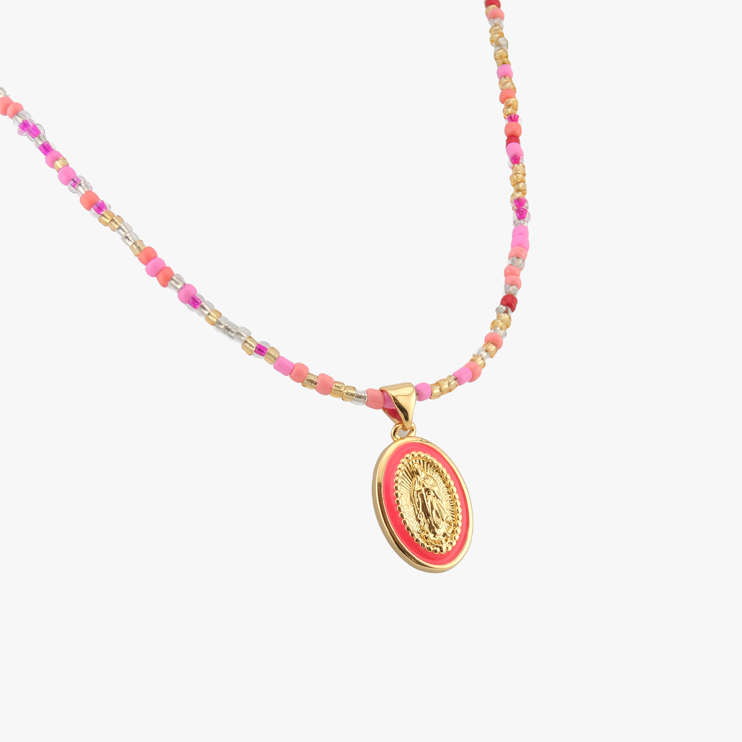 COLLAR MEDALLA VIRGEN MICAELA. Collar de cuentas de colores con medalla de la Virgen