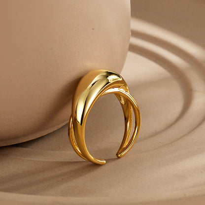 ANILLO OFELIA. Anillo ajustable en Plata de Ley 925 bañado en oro de 18 K