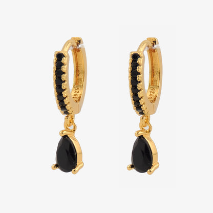 PENDIENTES AITANA. Aros en Plata de Ley 925 bañada en oro con circonitas en color negro y decoración en forma de gota
