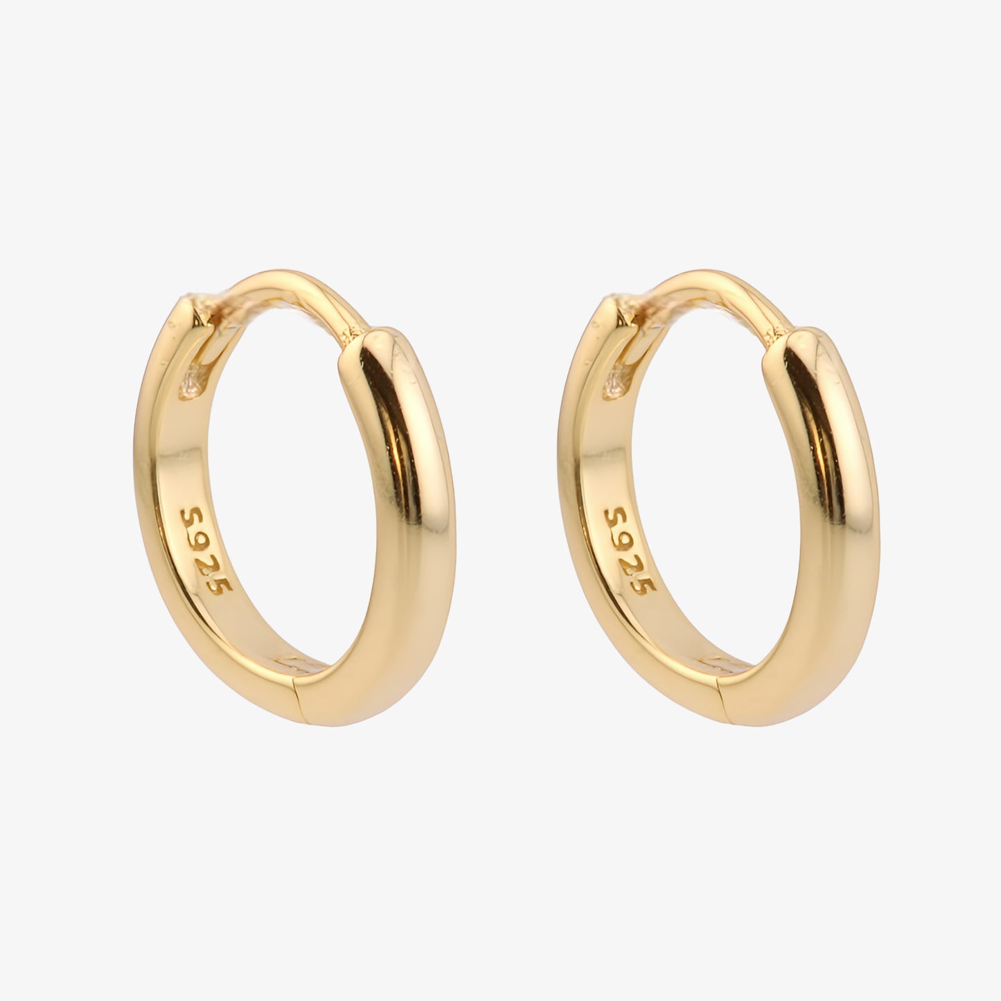 PENDIENTES BLUMA. Aros pequeños en Plata de Ley bañados en oro