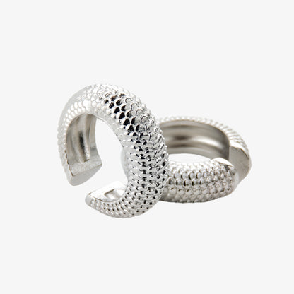 PENDIENTE MILA. Pendiente suelto Ear Cuff de cobre en color plata