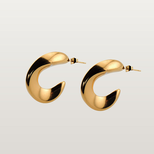 Pendientes Emiliana, par de aros de acero inoxidable bañados en oro, vista lateral