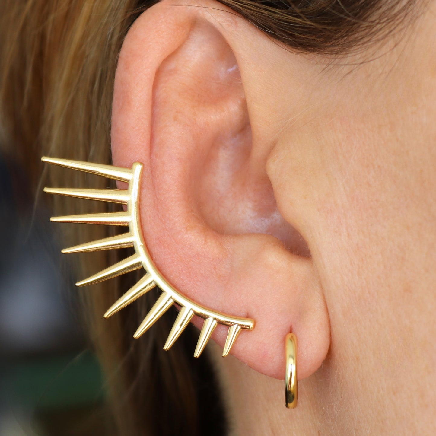 PENDIENTES BLUMA. Aros pequeños en Plata de Ley bañados en oro