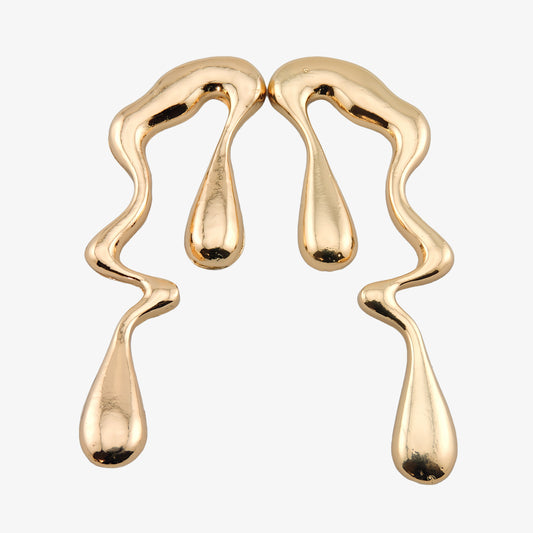 PENDIENTES ELSA. Pendientes largos bañados en oro en forma irregular