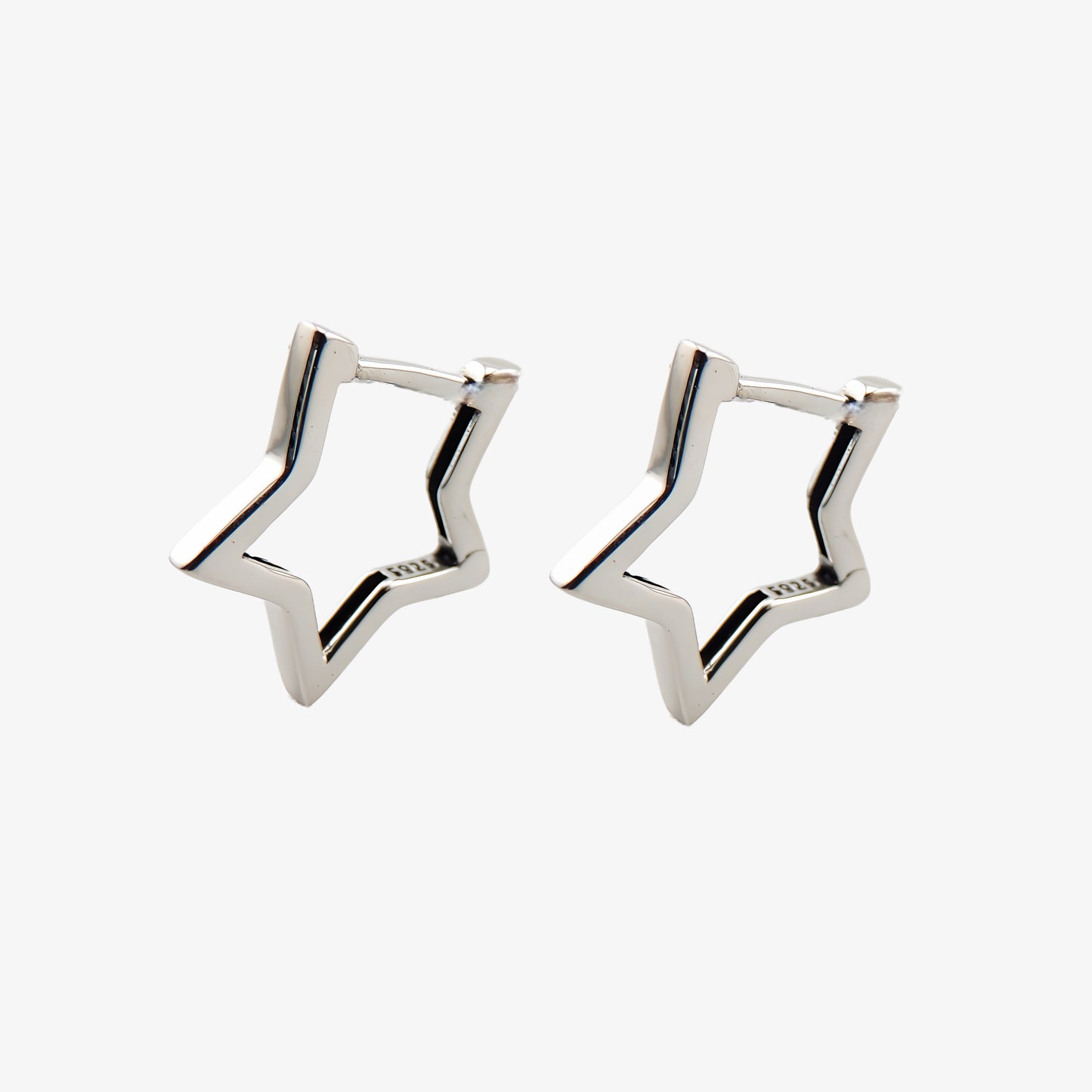 PENDIENTES LARA. Pendientes de plata de ley 925 con forma de estrella