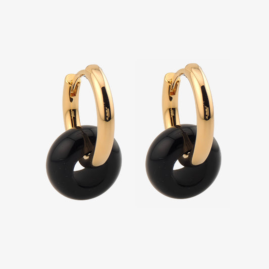 PENDIENTES MATILDA. Aros de cobre bañados en oro de 18k y colgante de piedra natural negra