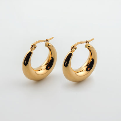 PENDIENTES PILAR. Aros en acero inoxidable bañado en Oro de 18k