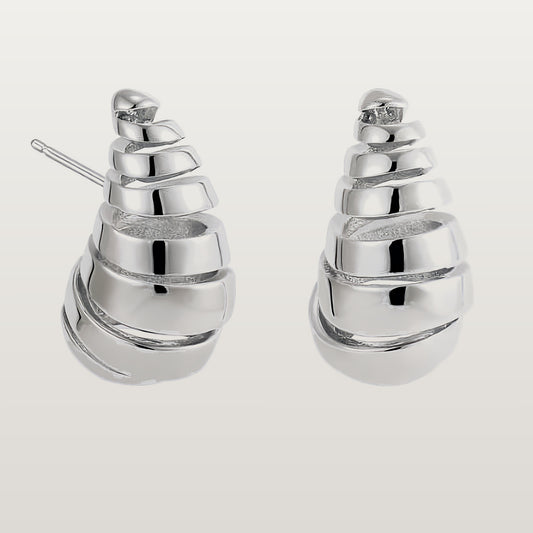 Pendientes de gota retorcida en cobre color plata, de 3,1 cm de largo y 1,7 cm de ancho