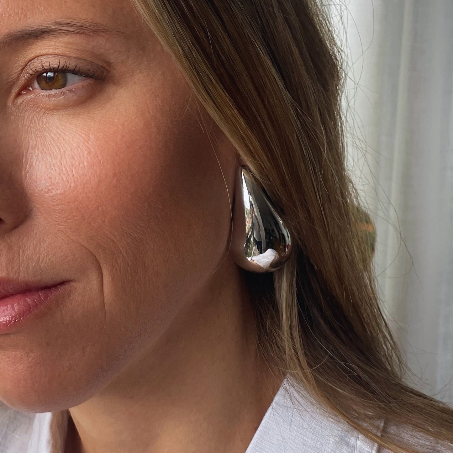 PENDIENTES PAULINA. Pendientes en forma de gota en color plata