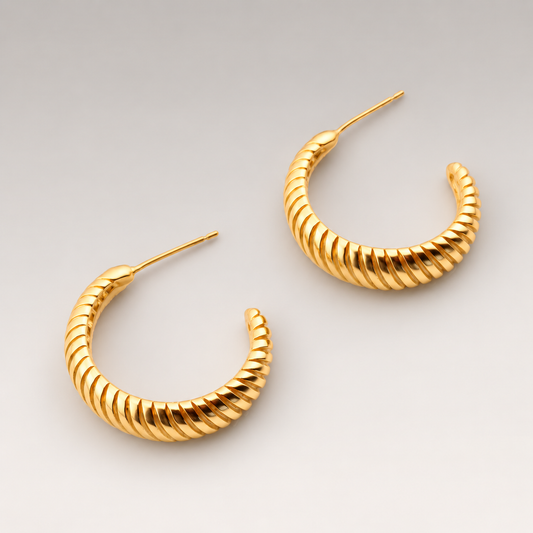 Pendientes de aro gruesos con relieve acanalado en plata de ley 925 bañada en oro de 18K