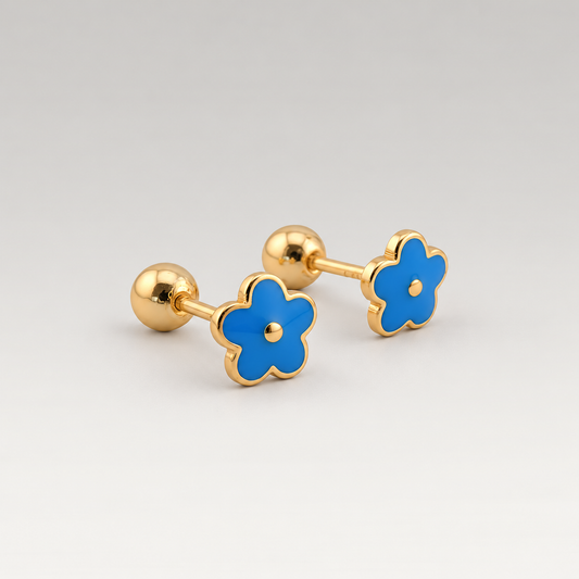 Pendientes de botón pequeños de plata de ley 925 bañada en oro de 18K con flor de esmalte azul