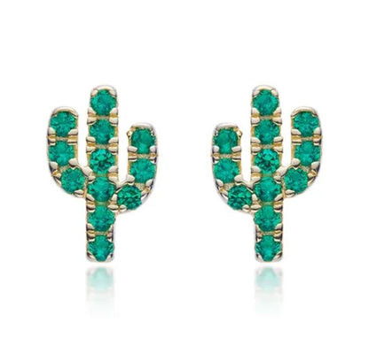 PENDIENTES LEIRE. Pendientes de Plata de Ley 925 bañado en oro con forma de cactus con circonitas color verde